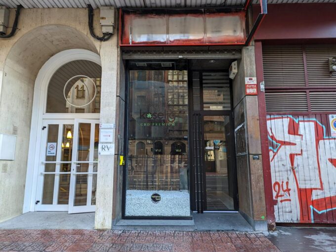 Imagen destacada de Local en alquiler en Logroño  con referencia AL02115