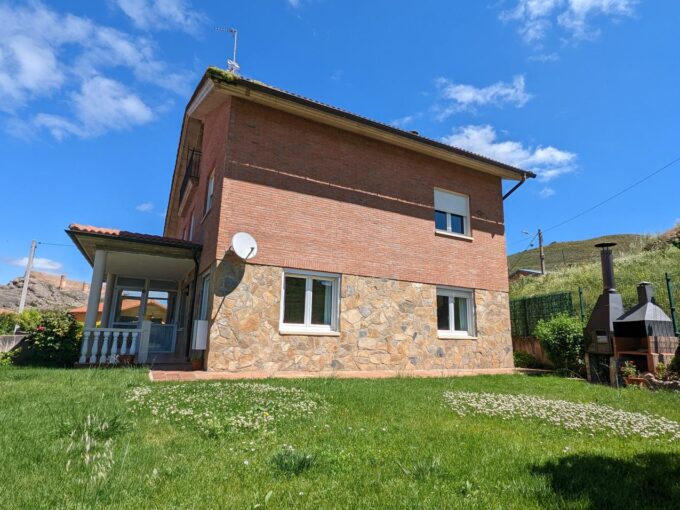 Imagen destacada de Casa / Chalet en venta en Clavijo de 367 m2. Ref: C3075