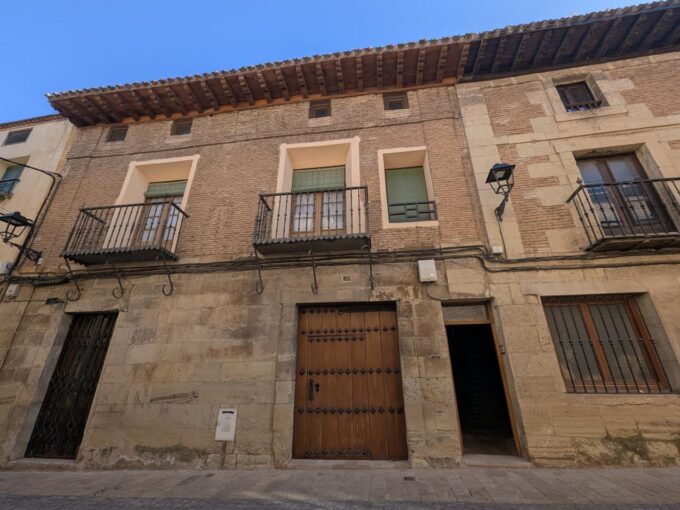Imagen destacada de Casa / Chalet en venta en Fuenmayor  con referencia C6083