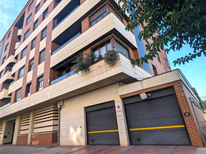 Imagen destacada de Plaza De Parking en venta en Logroño  con referencia G0732